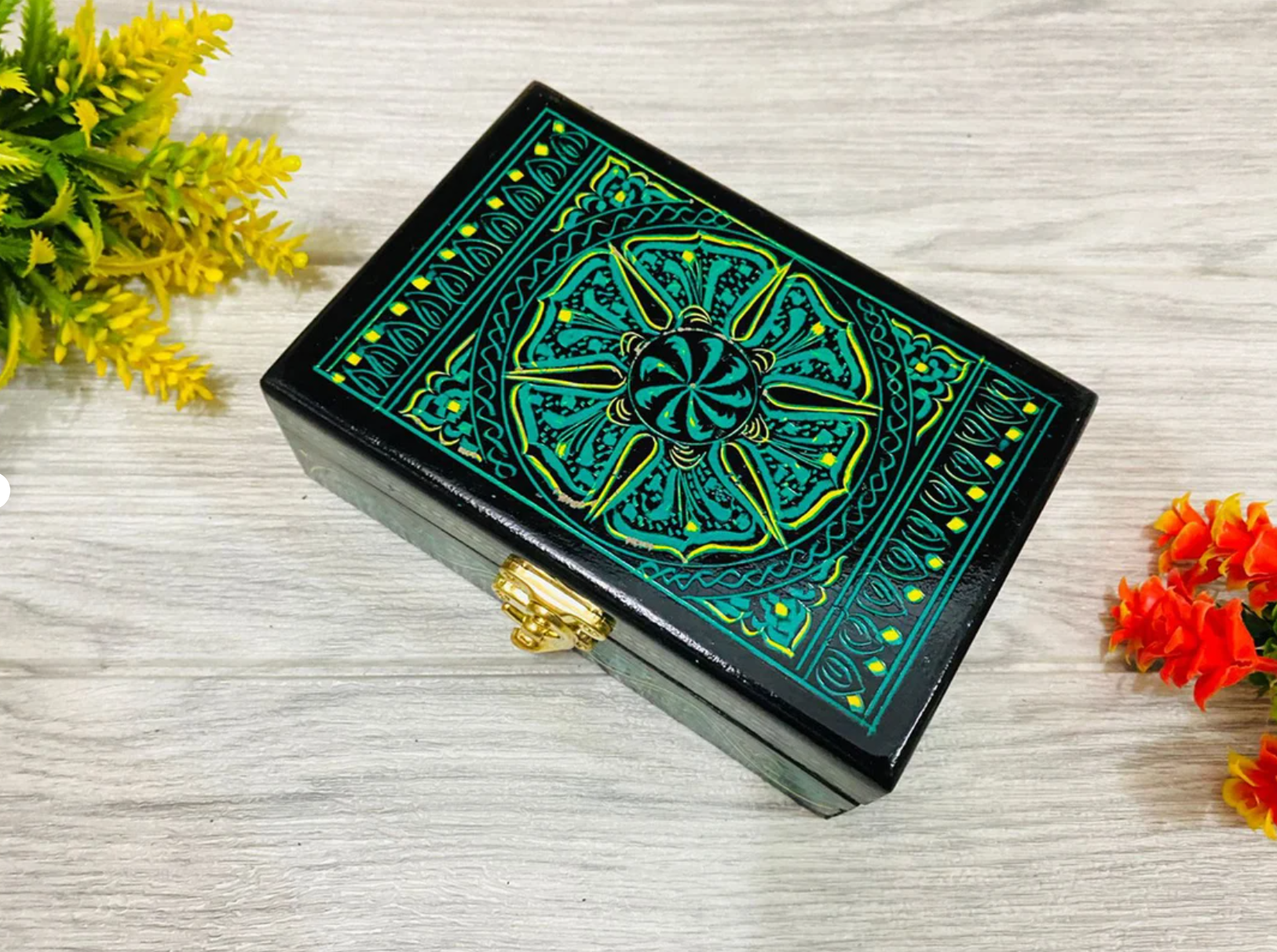 Small Laquer Art Mini Jewelry Box -  Green I Lauqer art Craft Decorative Accent I handpainted handcrafted I Sheesham Wood ( RoseWood) I Pakistani Artisan Design